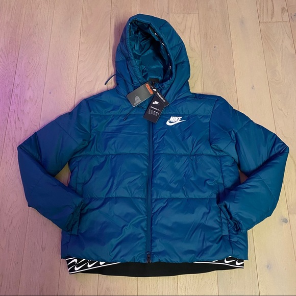 Nike Jackets & Blazers - 🚨SOLD🚨NIKE WOMENS THERMAL Blueish JACKET XL